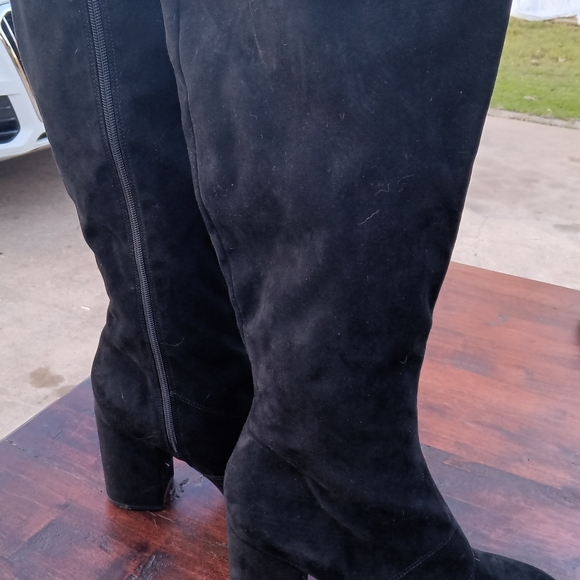 Woman's, 9, knee high zipper black felt with heel. - Picture 2 of 2